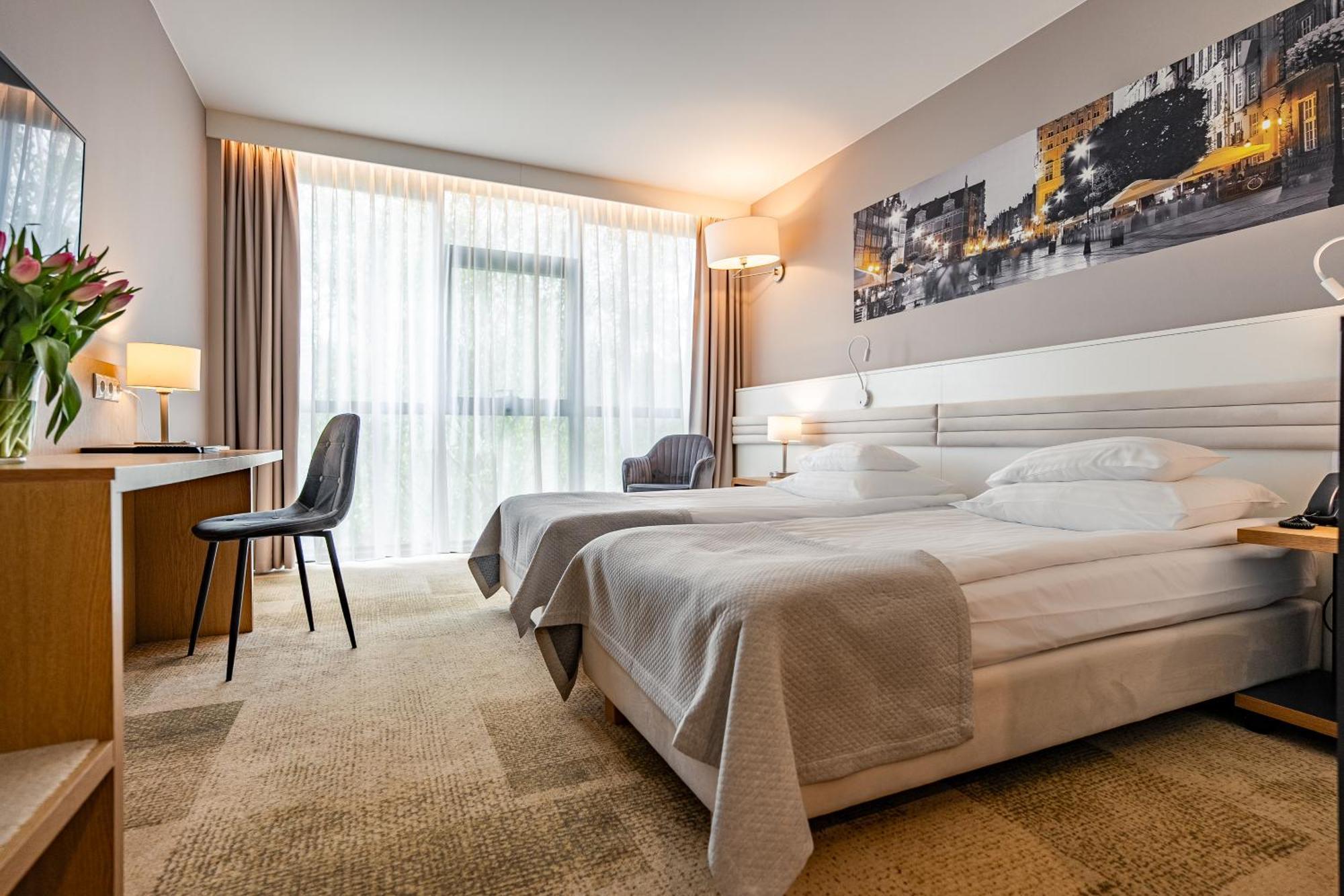 גדנסק Hotel Platan מראה חיצוני תמונה
